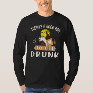 Het is vandaag een goede dag om de Drink Retro te T-shirt