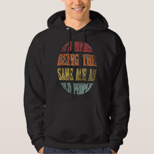 Het is vreemd om dezelfde leeftijd te hebben als d hoodie