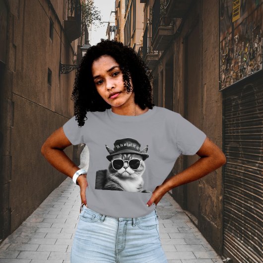 Het is wat het is chagrijnige kat t-shirt