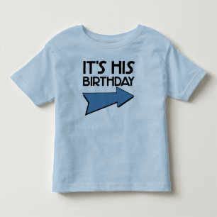 HET IS ZIJN VERJAARDAG MET PIJL WIJZEND LINKS KINDER SHIRTS