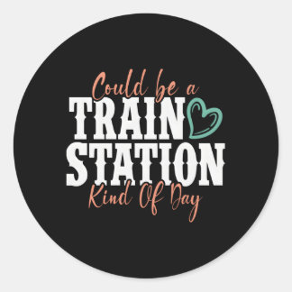 Het kan een treinstation zijn. ronde sticker