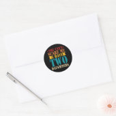 Het kan me niet schelen dat ik twee Daughters Retr Ronde Sticker (Envelop)