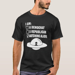 Het kijken van buitenaardse buitenaardse buitenaar t-shirt