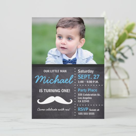 Het kleine Man draait 1 | Thema "Birthday Mustache Kaart (Staand voorkant)