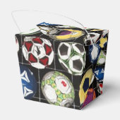 Het kost ballen om voetbal te spelen bedankdoosjes (Achterkant)