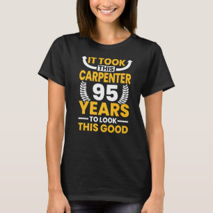 Het kostte deze Carpenter 95 jaar om er zo goed ui T-shirt
