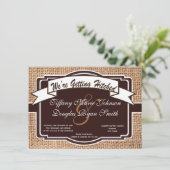 Het krijgen van Hitched Burlap Rustic Wedding Uitn Kaart (Staand voorkant)