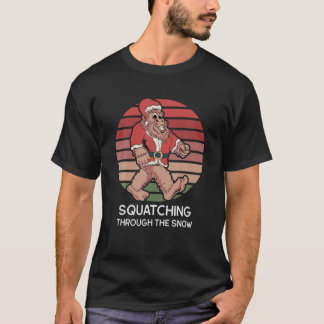 Het kruipen door de sneeuw Funny Sasquatch Christu T-shirt