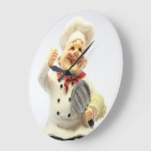 Het lachen van chef-kok met pan-potterijfigine grote klok (Hoek)