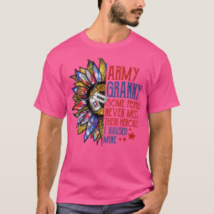Het leger Granny sommige mensen ontmoeten hun held T-shirt