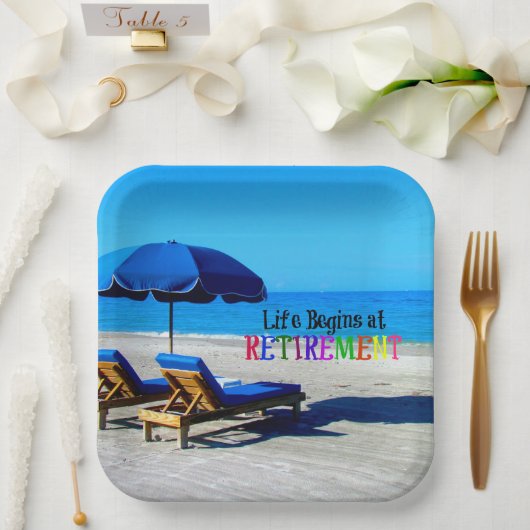 Het leven begint bij pensionering papieren bordje (Huwelijk)