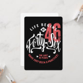 Het leven begint op 46 | 46e verjaardag kaart (Voorkant / Achterkant in situ)