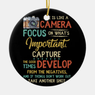 Het leven is als een camera focus op wat belangrij keramisch ornament