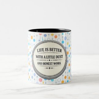 HET LEVEN IS BEETER MET EEN BEETJE STOF 🪶 TWEEKLEURIGE KOFFIEMOK