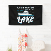 Het leven is beter in het meer - Pontoon Boat Gift Spandoek (Insitu)