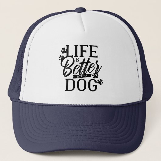 Het leven is beter met een hond trucker pet (Voorkant)