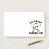 Het leven is beter met marshmallows post-it® notes (Op bureau)