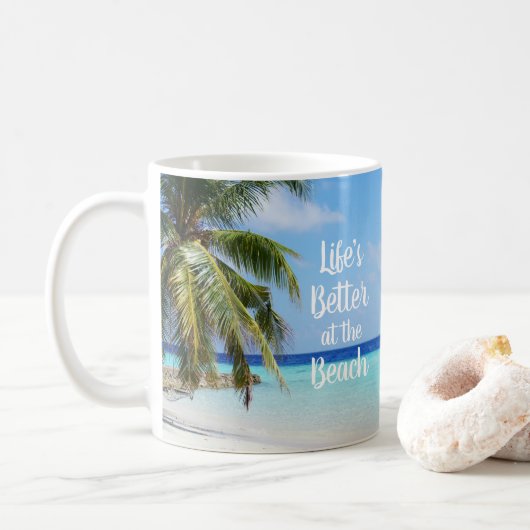 Het leven is beter op het strand koffiemok (Met donut)