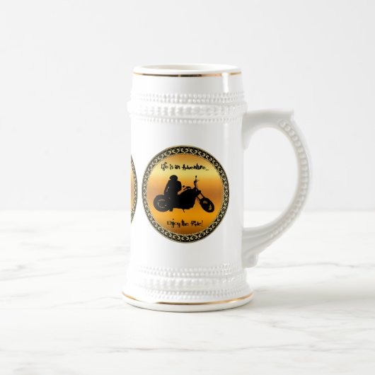 Het leven is een avontuur dat geniet van de rit bierpul (Rechts)