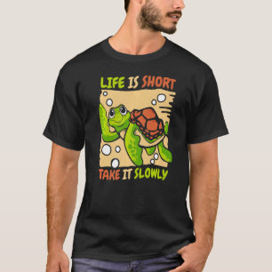 Het Leven Is Kort Neem Het Langzaam Roodwangschild T-shirt