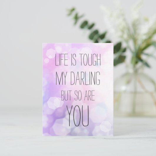 Het leven is moeilijk - Paarse Bokeh Inspirerend Q Briefkaart (Staand voorkant)