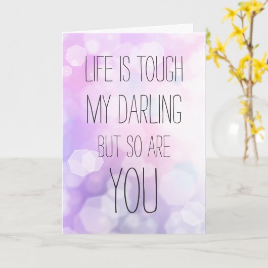 Het leven is moeilijk - Paarse Bokeh Inspirerend Q Kaart (Gele Bloem)