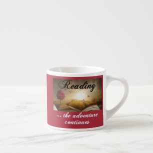 Het lezen, het avontuur gaat verder espresso kop