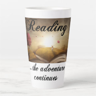 Het lezen, het avontuur gaat verder latte mok