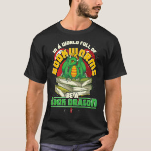 Het lezen in een wereld vol boekwormen is een boek t-shirt