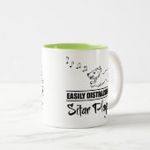 Het lopen Dog gemakkelijk verstoord door Sitar Spe Tweekleurige Koffiemok (Voorkant rechts)