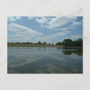 Het meer water reflecteert de luiers Fluffy White Briefkaart