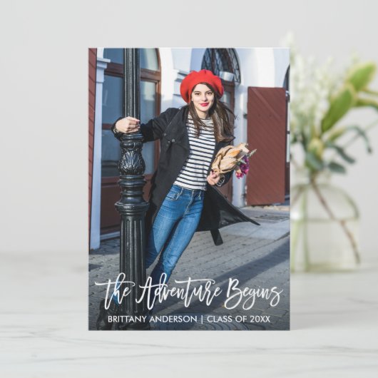 Het moderne Adventure van het Afstuderen van het M Aankondiging (Staand voorkant)