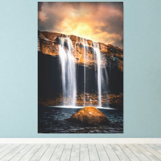 Het mooie watervallandschap canvas afdruk (Insitu (Houten vloer))