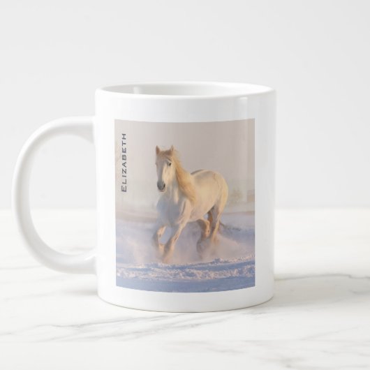 Het mooie witte paard Galloping in de sneeuw Extra Grote Beker (Links)