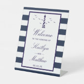 Het Nautical Lighthouse Wedding Collectie Welkom Reclamebord Met Voetstuk (Voorkant)