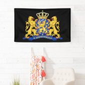 Het Nederlandse wapen op zwart brant Spandoek (Insitu)