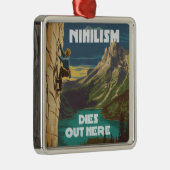 Het nihilisme sterft hier uit, het beklimmen van r metalen ornament (Rechts)