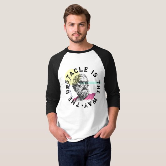 Het obstakel is de weg – Marcus Aurelius T-shirt (Voorkant volledig)