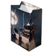 Het oude pijltorengebouw medium cadeauzakje (Voorkant Gekanteld)