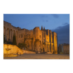 Het paleis van de paus in Avignon bij zonsondergan Foto Afdruk