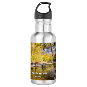 Het passeren van de waterflacon met de buffelrivie waterfles 