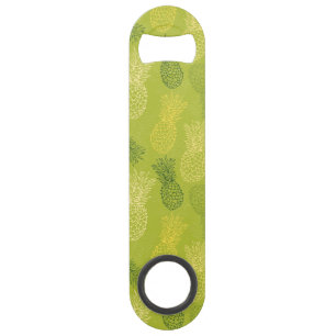 Het Patroon van het Overzicht van ananas op Groen Speed Flessenopener