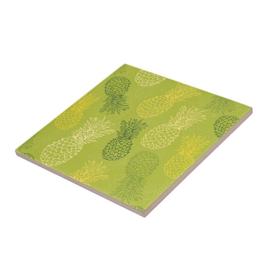 Het Patroon van het Overzicht van ananas op Groen Tegeltje (Zijkant)