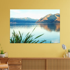 Het pittoreske Uitzicht van het prachtige Lake Wan Canvas Afdruk