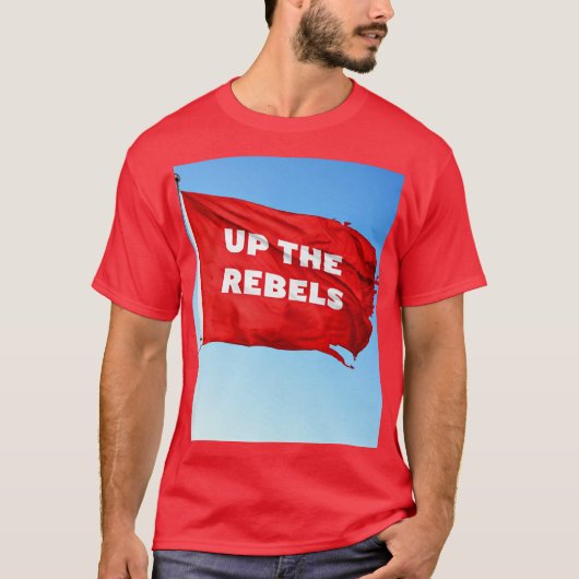Het rode T-shirt van de Rebels (Voorkant)