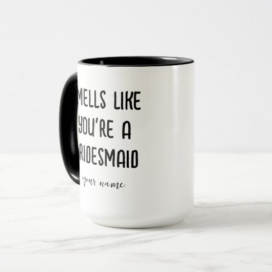 Het ruikt alsof je een bruidsmeisje bent mok (Voorkant links)