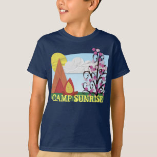 Het Shirt van het Camp van de zomer geïllustreerd 