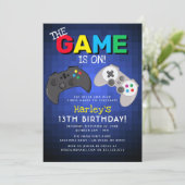 Het spel is aan! | Video Game Birthday Kaart (Staand voorkant)