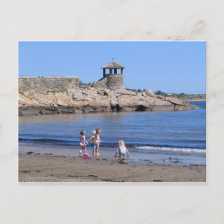 Het spelen op de strand in Rockport, MA Briefkaart