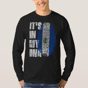 Het staat in mijn DNA El Salvador vlag Salvadoran T-shirt